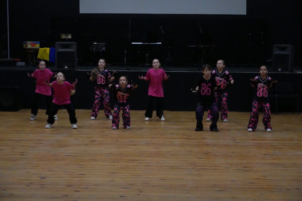 Диво близько: Центр комплексної реабілітації подарував святкове диво родинам підопічних