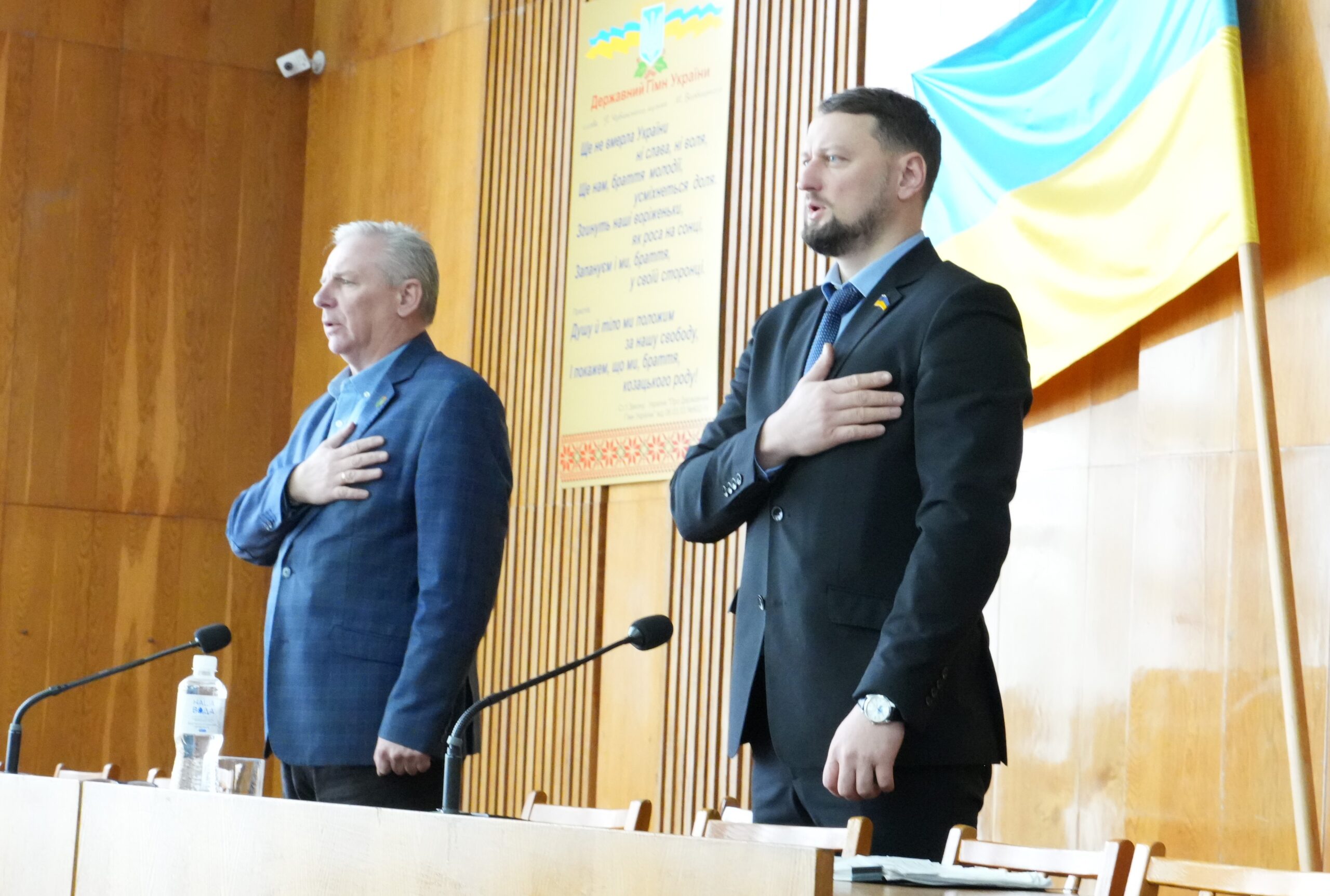 За гідність, мужність та самопожертву: родинам полеглих Героїв вручили відзнаки, що їх Захисники України були удостоєні посмертно