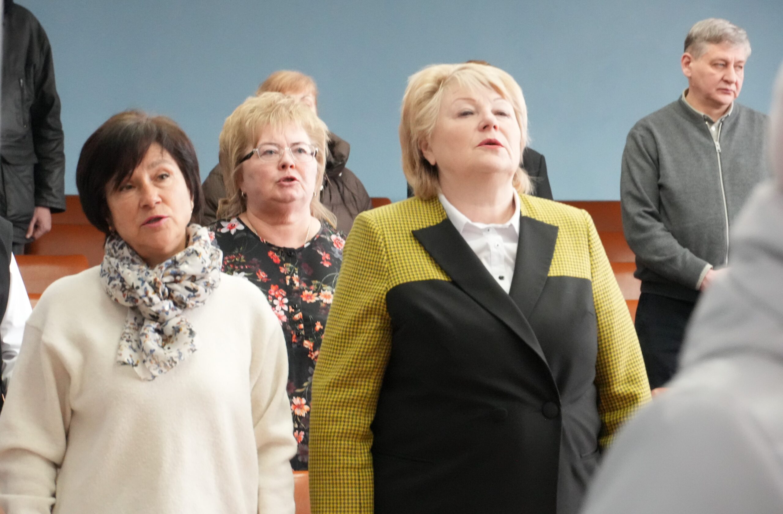 За гідність, мужність та самопожертву: родинам полеглих Героїв вручили відзнаки, що їх Захисники України були удостоєні посмертно