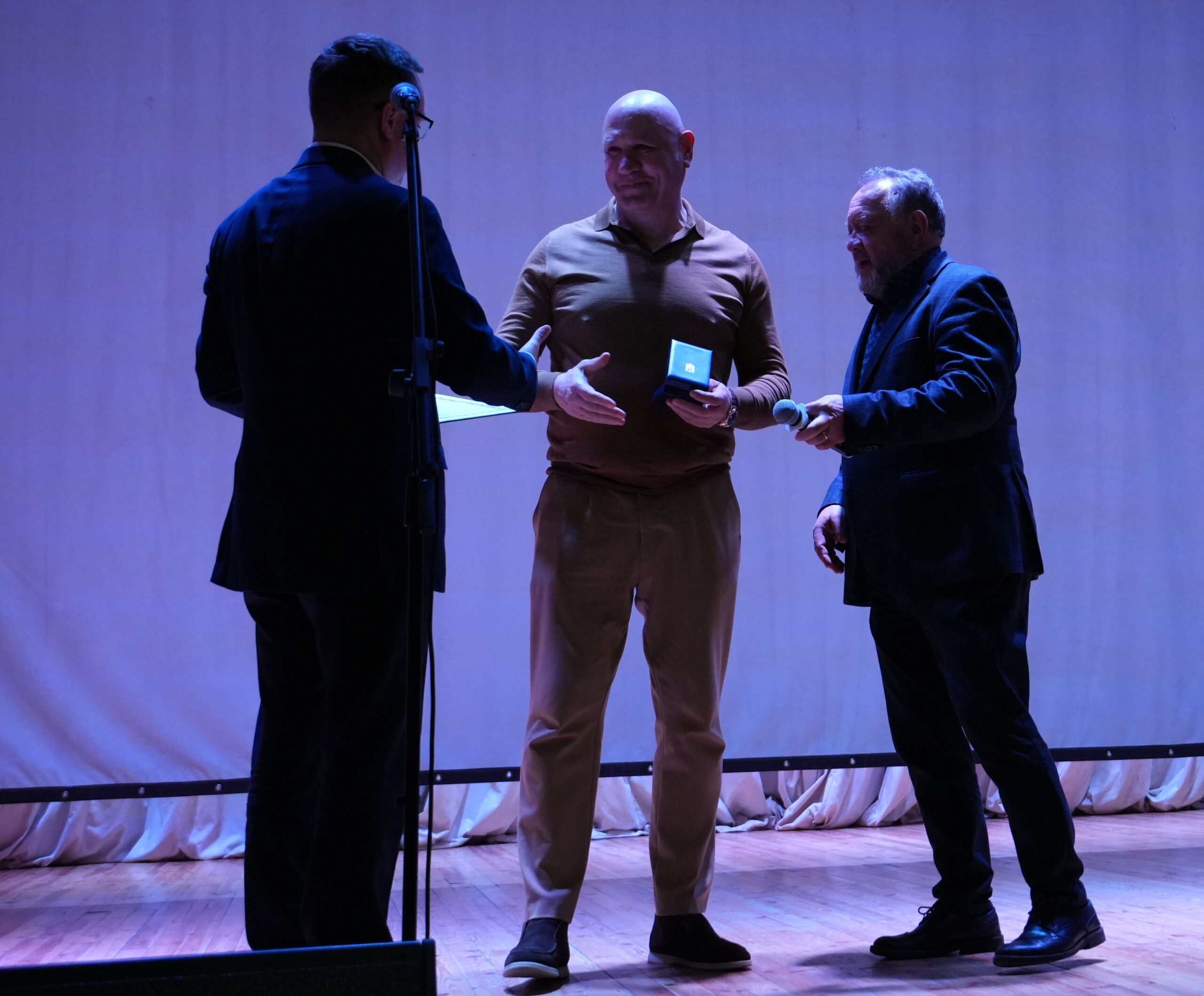 Благодійний вечір Богдана Бенюка зібрав кошти для захисників 115 бригади ТрО