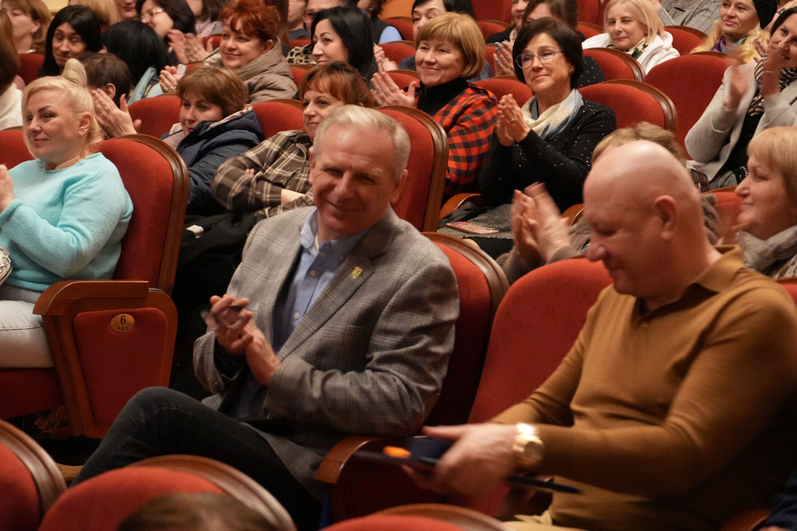 Благодійний вечір Богдана Бенюка зібрав кошти для захисників 115 бригади ТрО