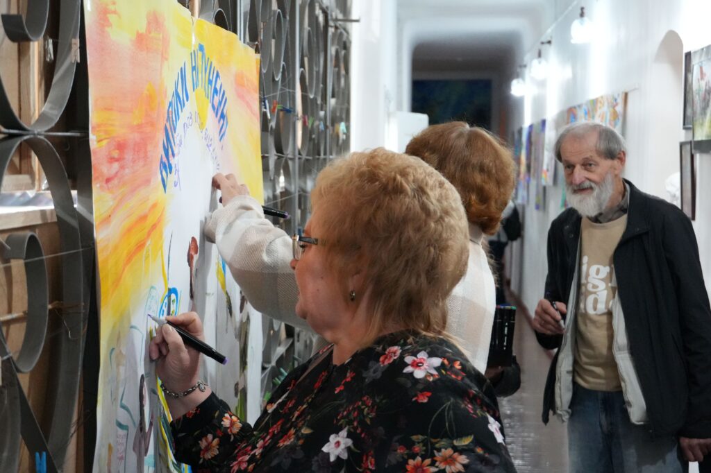 Світло барв і живописна спадщина: у Бердичеві до Дня художника презентували спільний проєкт музейників та митців