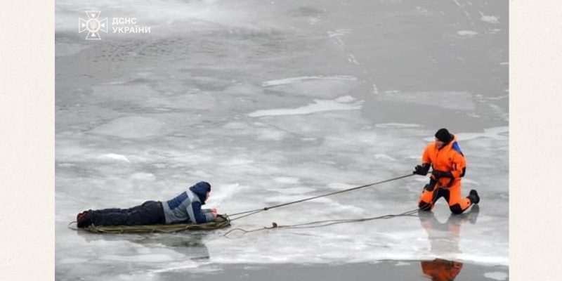 Beige and Black Minimalist Project Deck Presentation (1)
