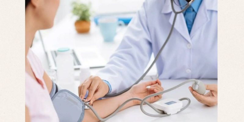 Beige and Black Minimalist Project Deck Presentation (1)