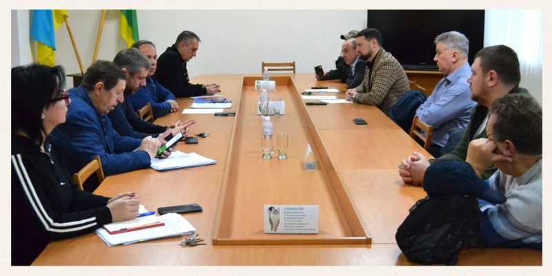 Beige and Black Minimalist Project Deck Presentation (1)