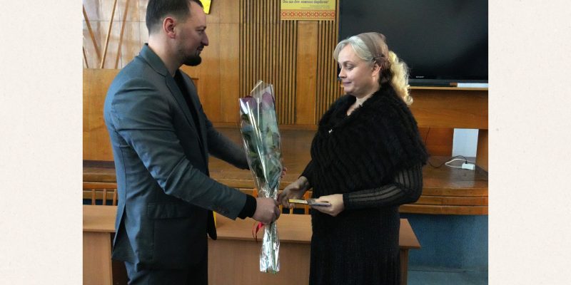 Beige and Black Minimalist Project Deck Presentation (1)