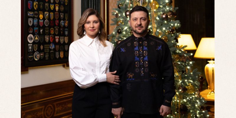 Beige and Black Minimalist Project Deck Presentation (1)