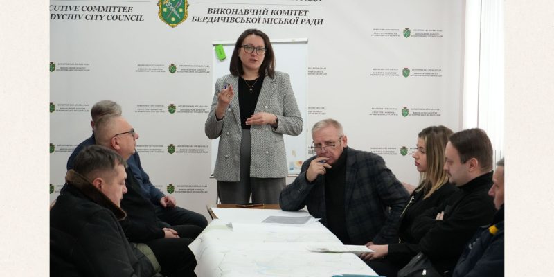 Beige and Black Minimalist Project Deck Presentation