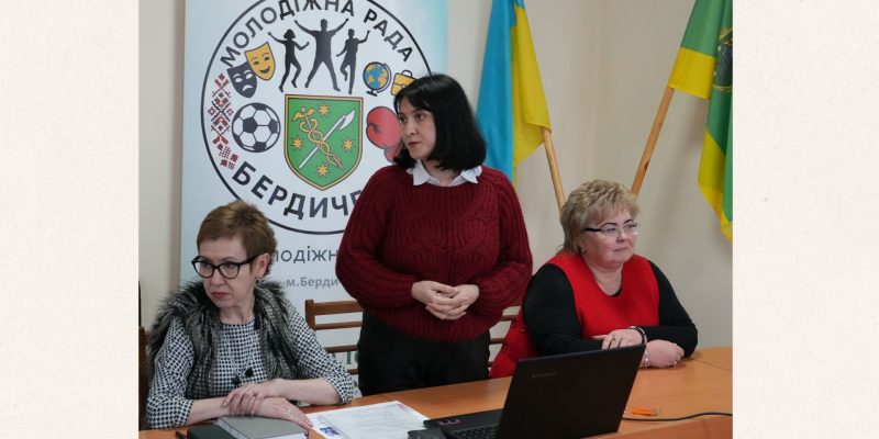 Beige and Black Minimalist Project Deck Presentation