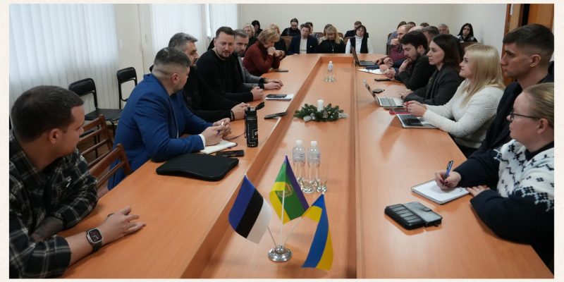 Beige and Black Minimalist Project Deck Presentation