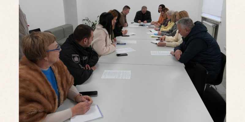 Beige and Black Minimalist Project Deck Presentation