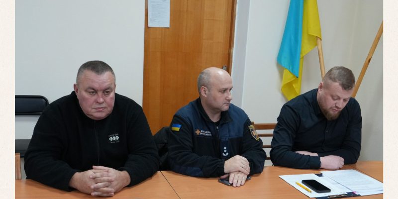 Beige and Black Minimalist Project Deck Presentation