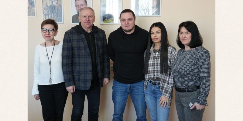 Beige and Black Minimalist Project Deck Presentation