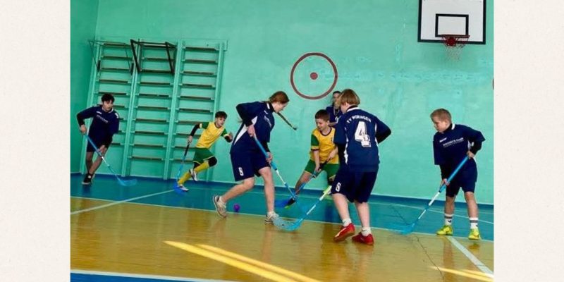 Beige and Black Minimalist Project Deck Presentation