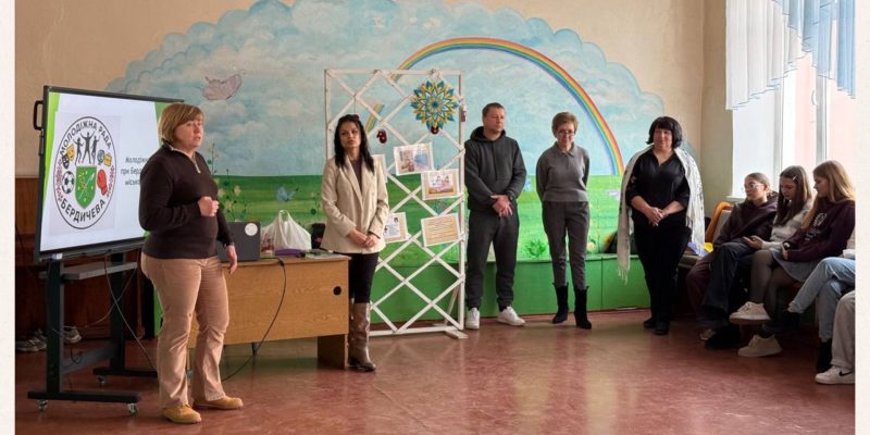 Beige and Black Minimalist Project Deck Presentation_result