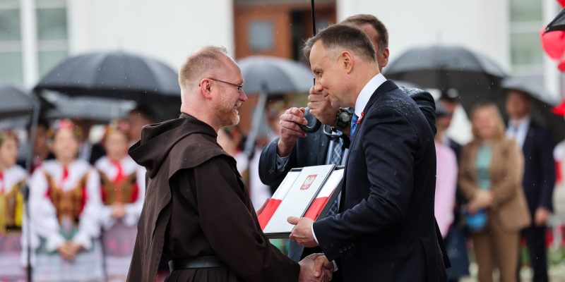 Прапор-Польщі-1