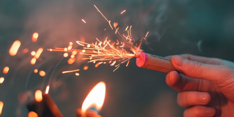 ілюстрація заборона салютів